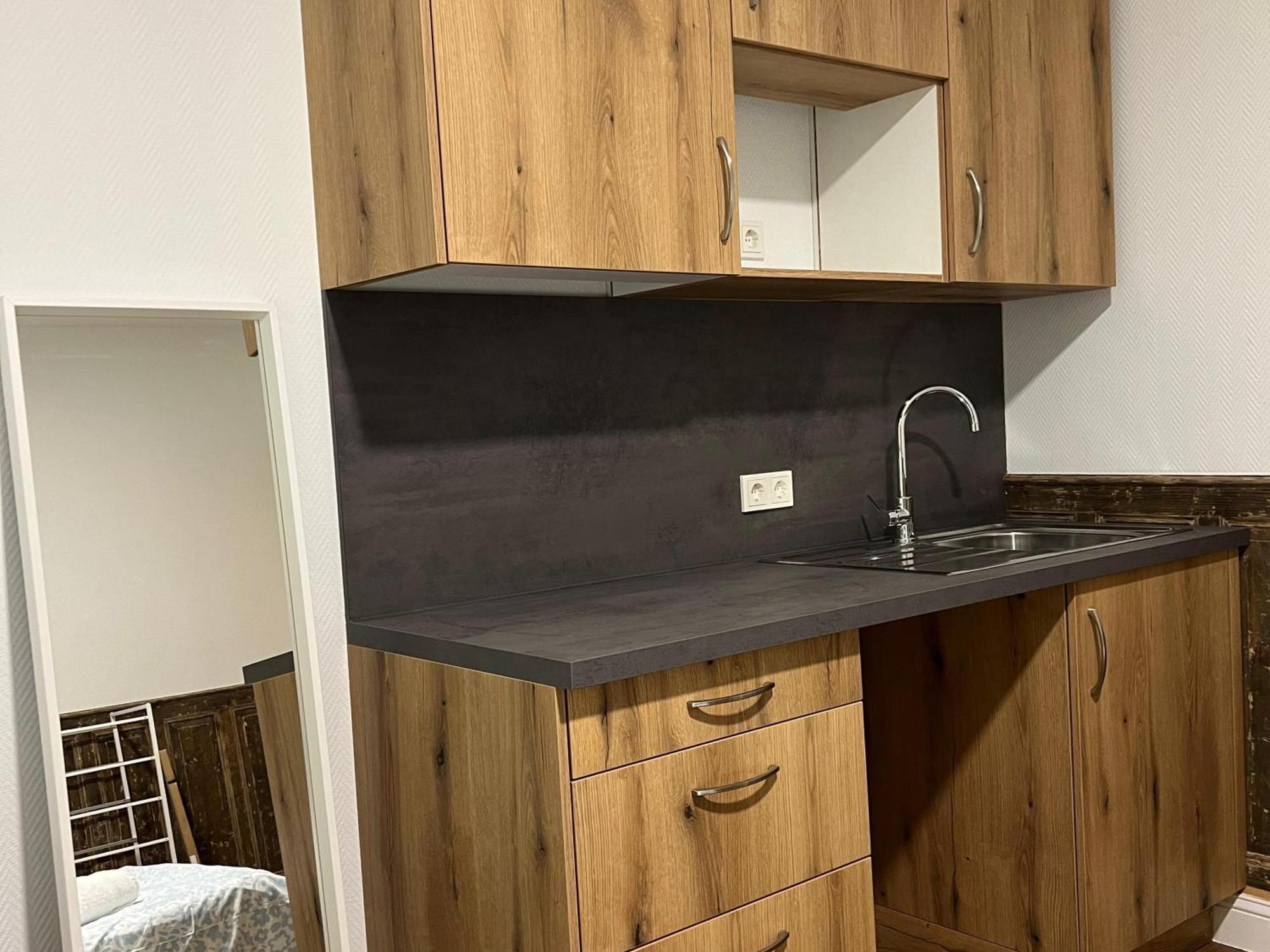 Studio Near To The City Centre Λουξεμβούργο Δωμάτιο φωτογραφία
